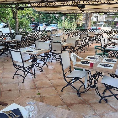 Logis Hotel Restaurant Les Cedres Жуаез Екстер'єр фото