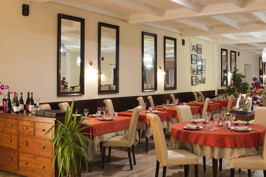 Logis Hotel Restaurant Les Cedres Жуаез Екстер'єр фото