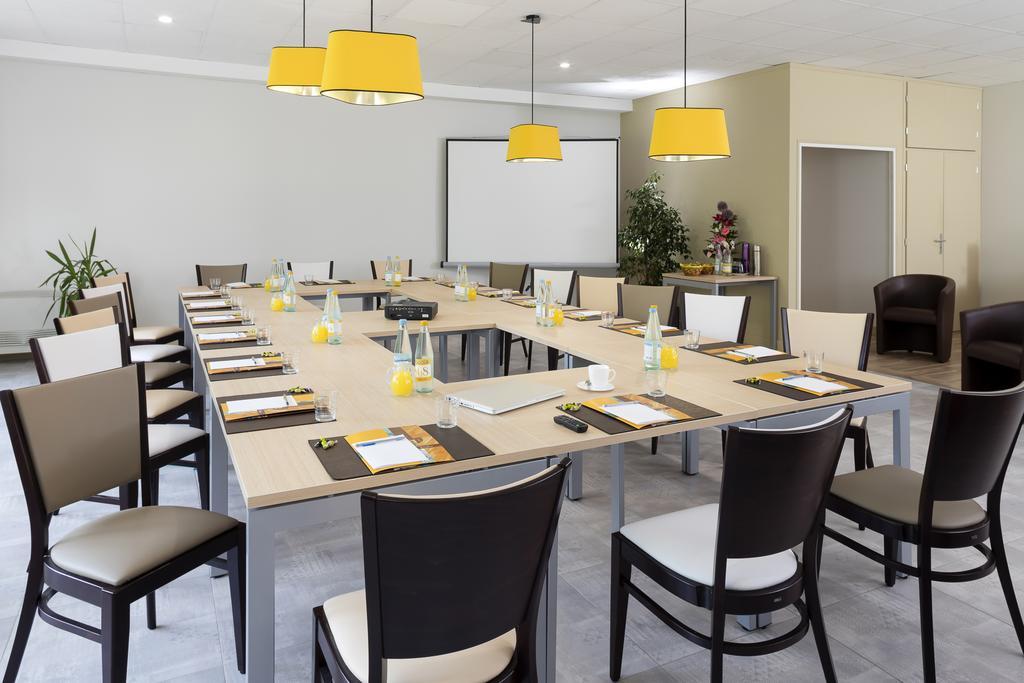 Logis Hotel Restaurant Les Cedres Жуаез Екстер'єр фото