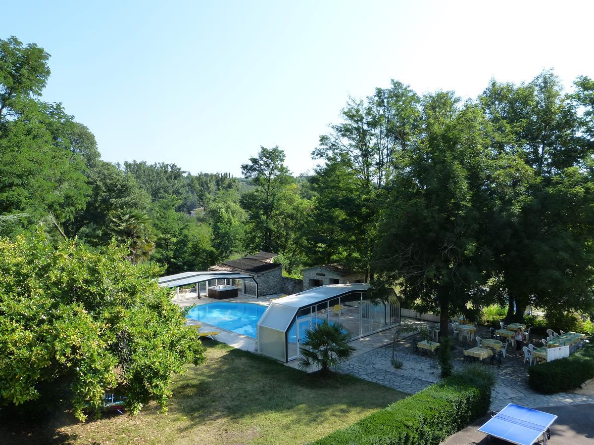 Logis Hotel Restaurant Les Cedres Жуаез Екстер'єр фото