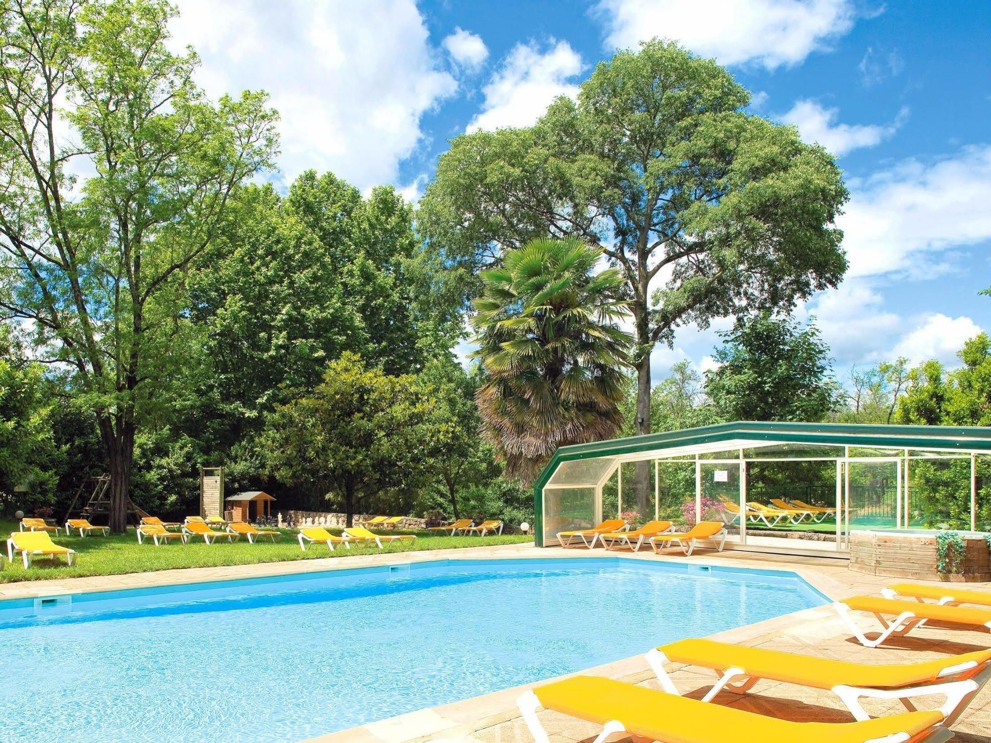 Logis Hotel Restaurant Les Cedres Жуаез Екстер'єр фото