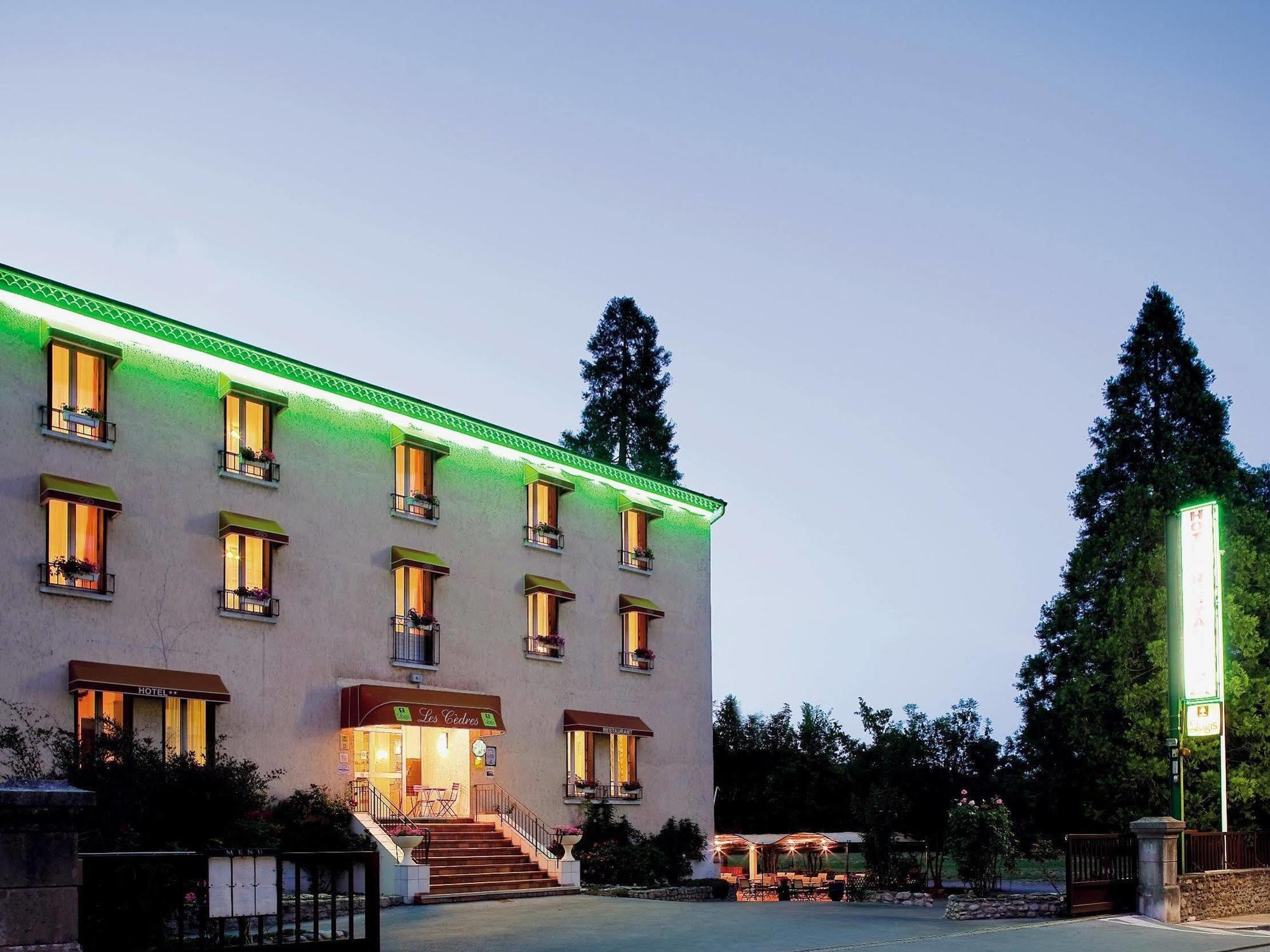 Logis Hotel Restaurant Les Cedres Жуаез Екстер'єр фото